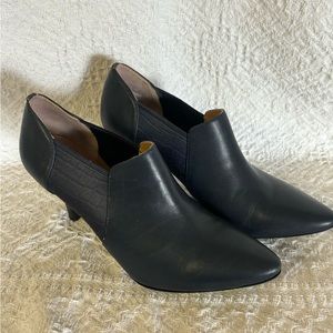 Calvin Klein women’s size 8 heels